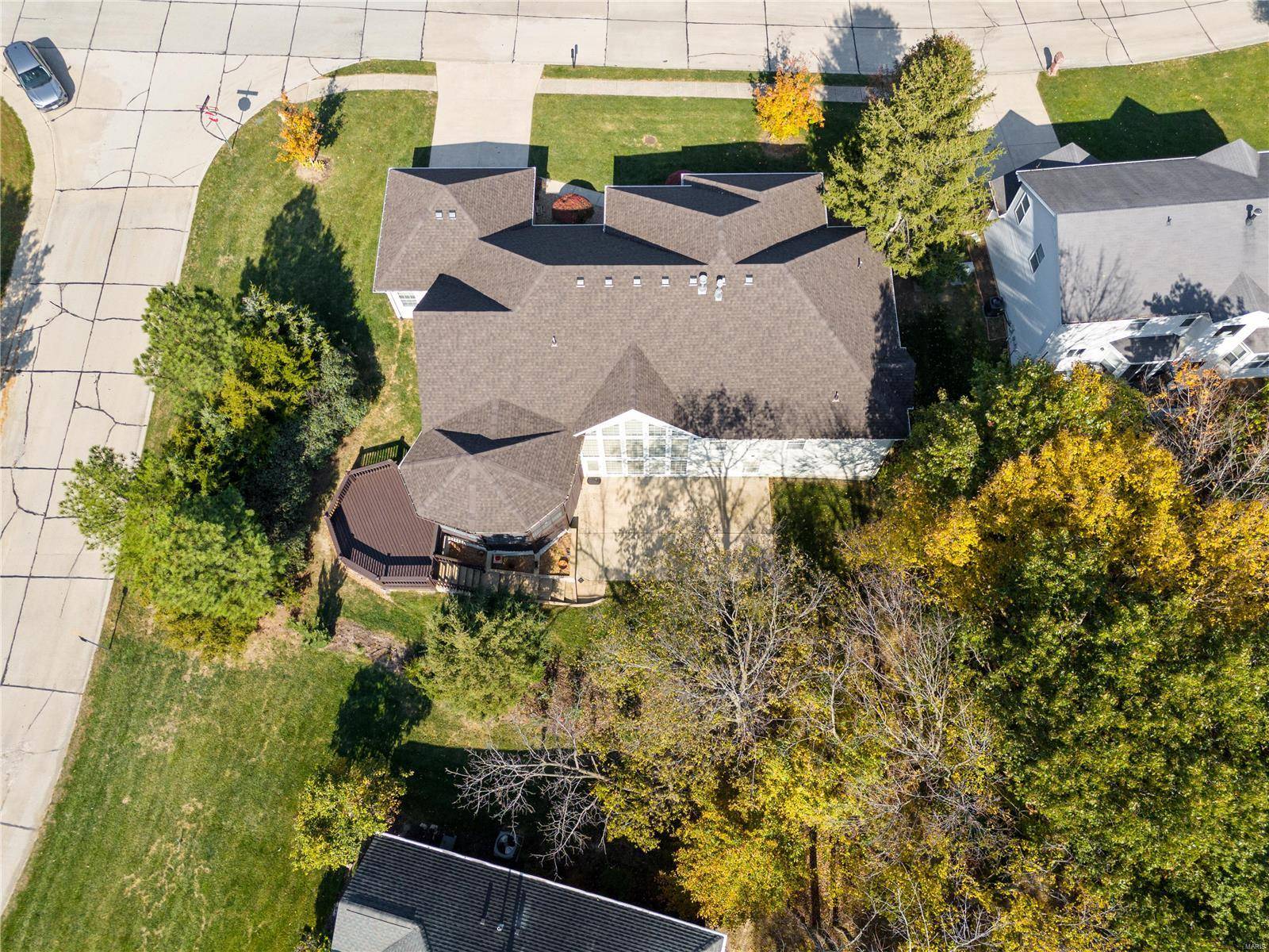 Lake St Louis, MO 63367,921 Locksley Manor DR