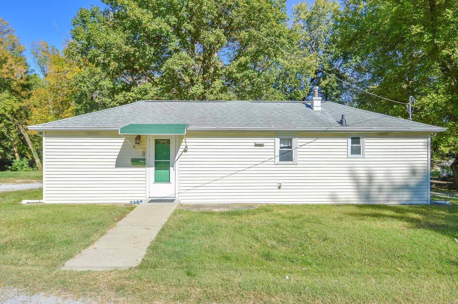 Belleville, IL 62221,2119 E A ST