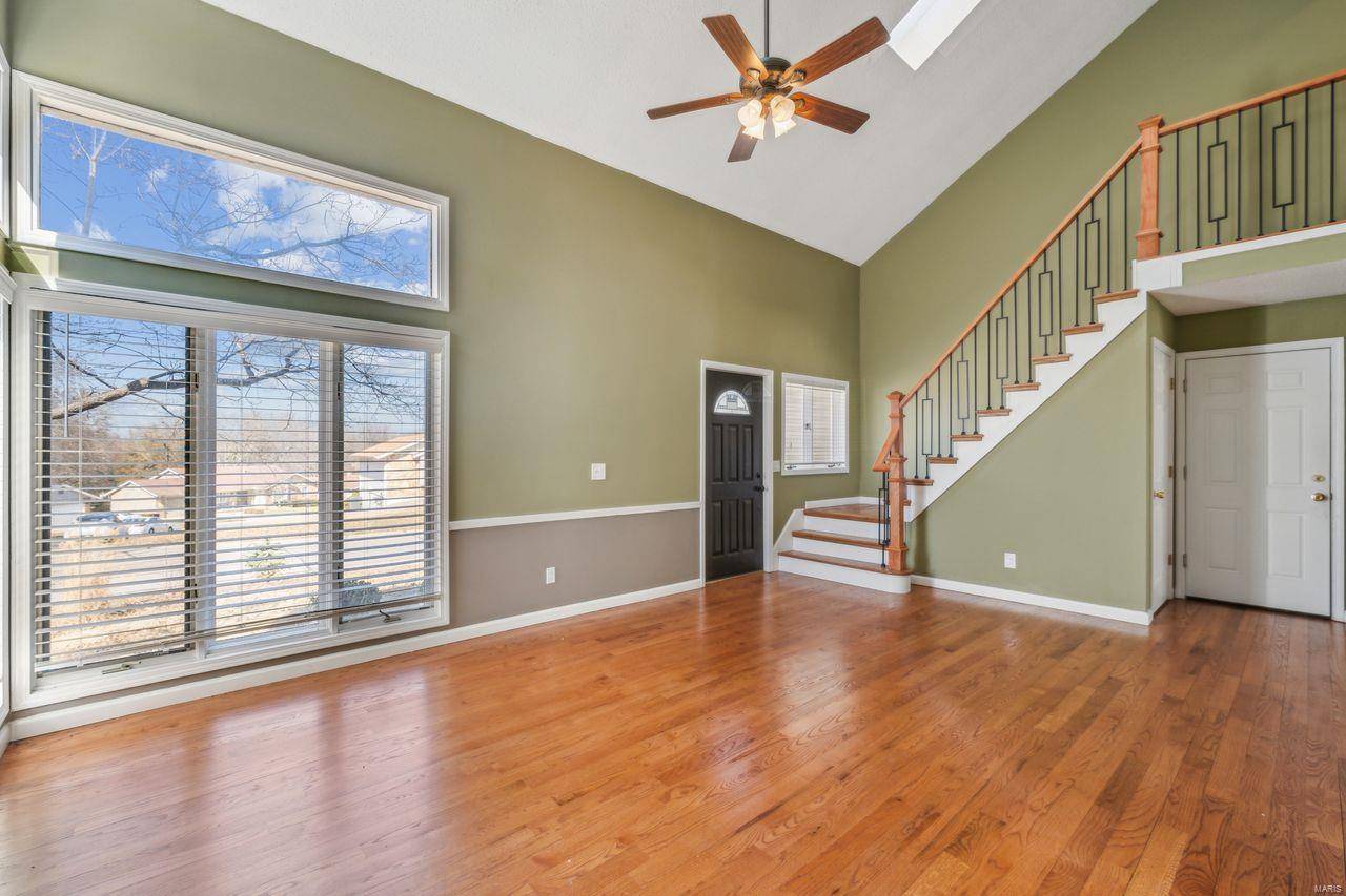 St Charles, MO 63303,736 Woodbriar LN