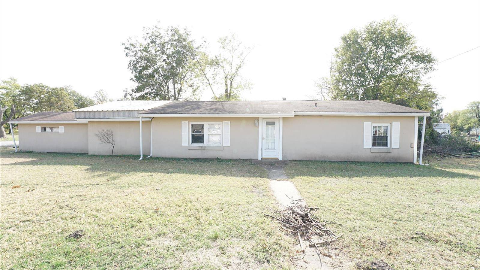 Sikeston, MO 63801,1413 Henry St.