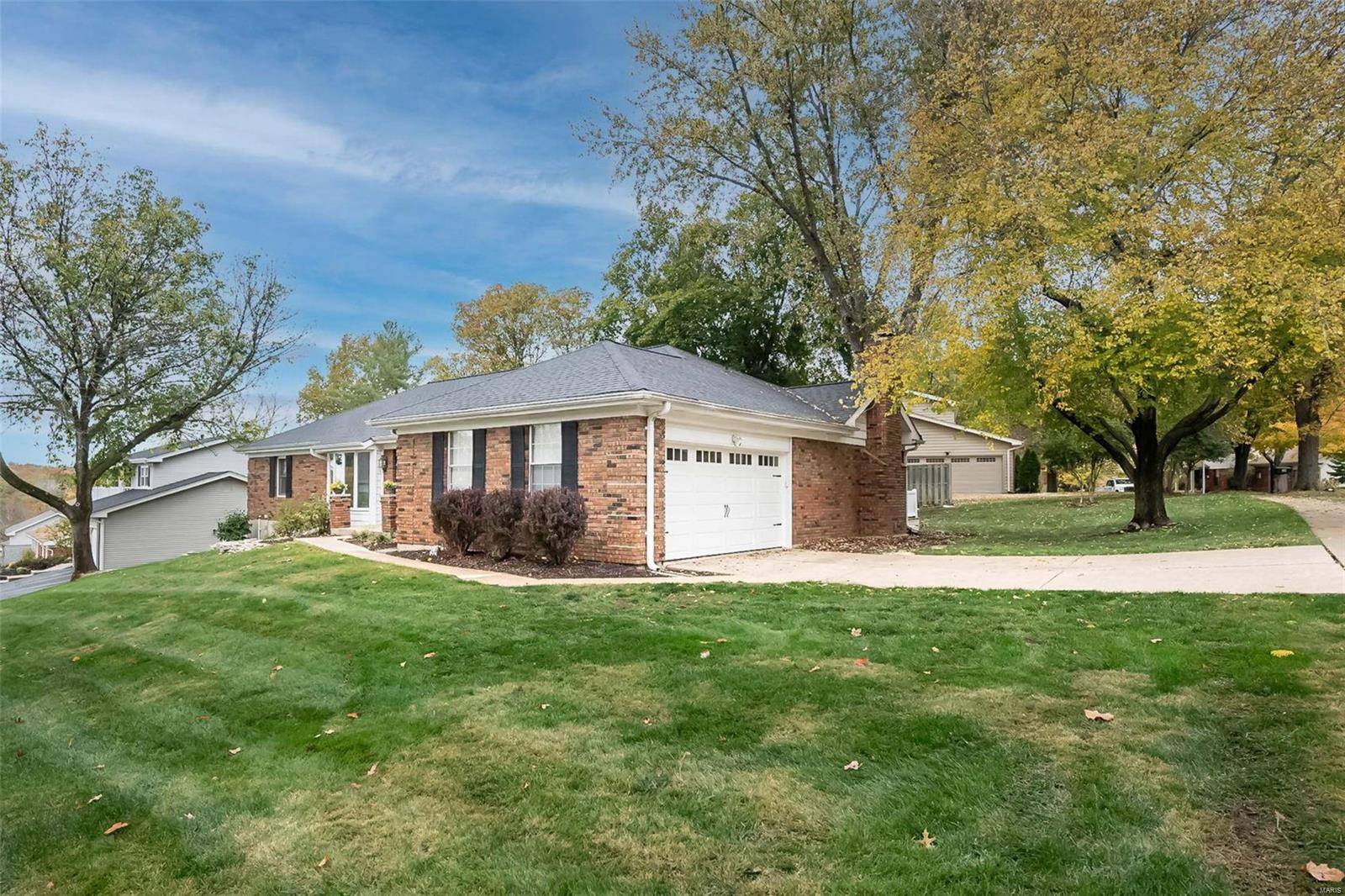 St Louis, MO 63131,13007 Winding Trail LN