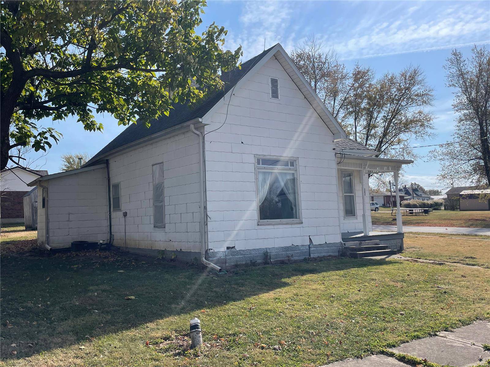 Perry, MO 63462,205 Georgia ST