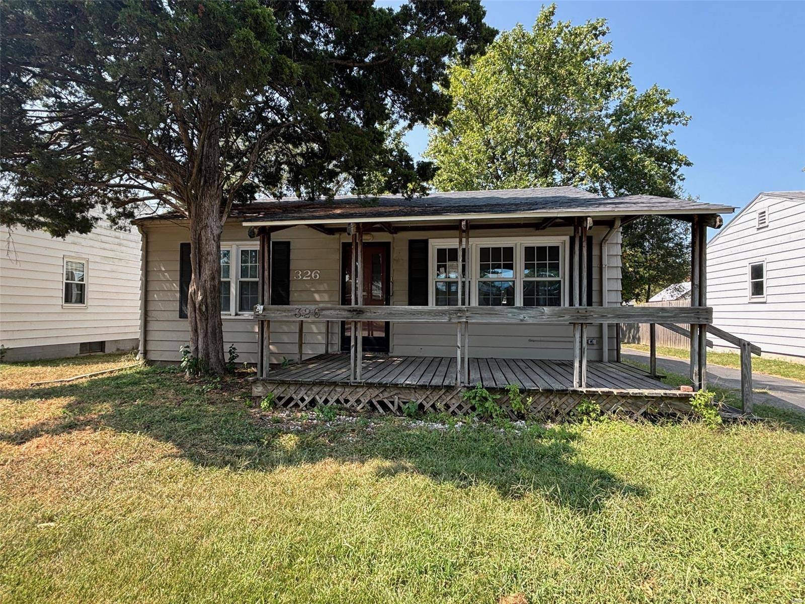 Wood River, IL 62095,326 S 13th ST