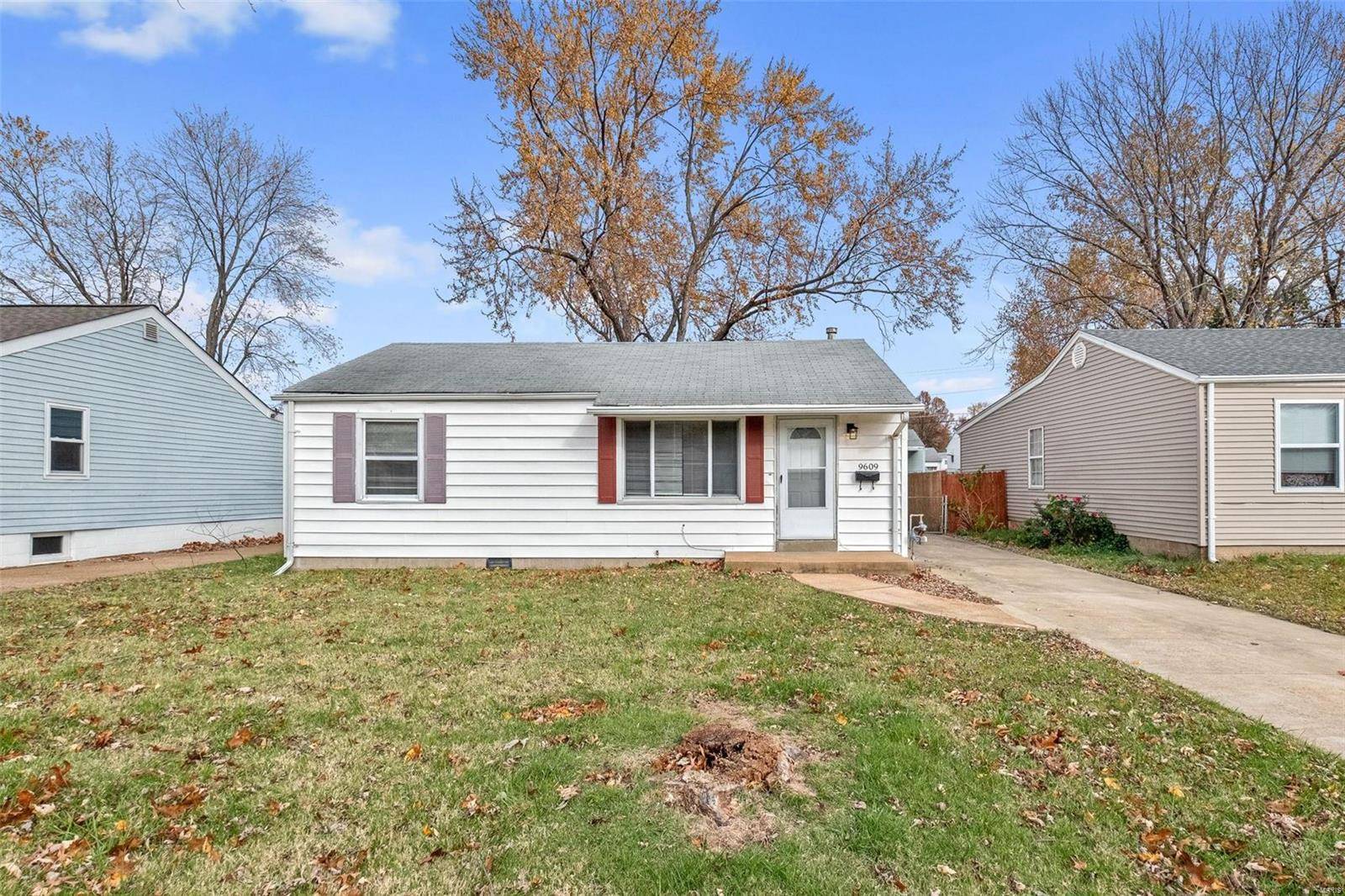 St Louis, MO 63114,9609 Echo LN