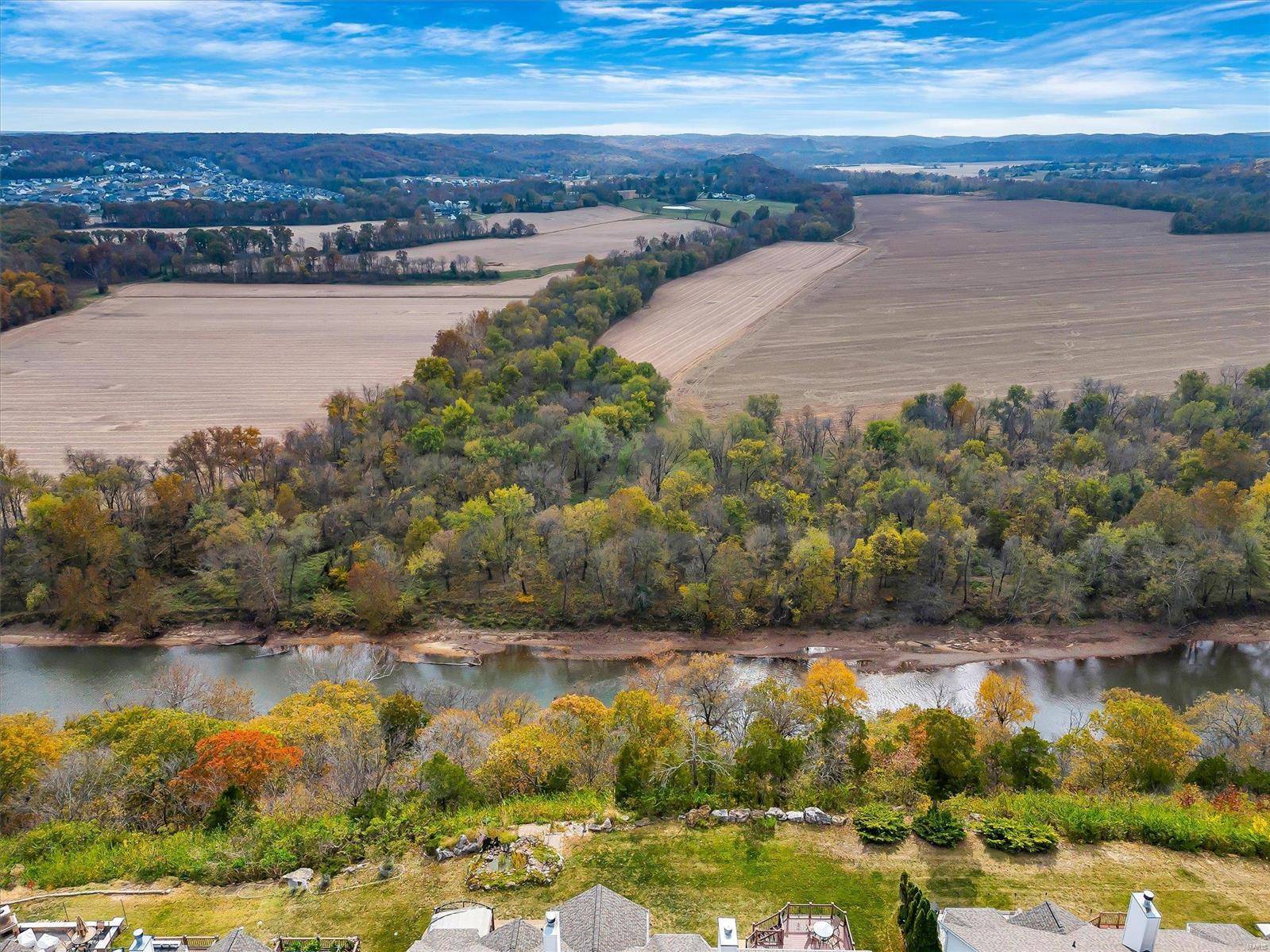 Eureka, MO 63025,604 Bluffs View CT