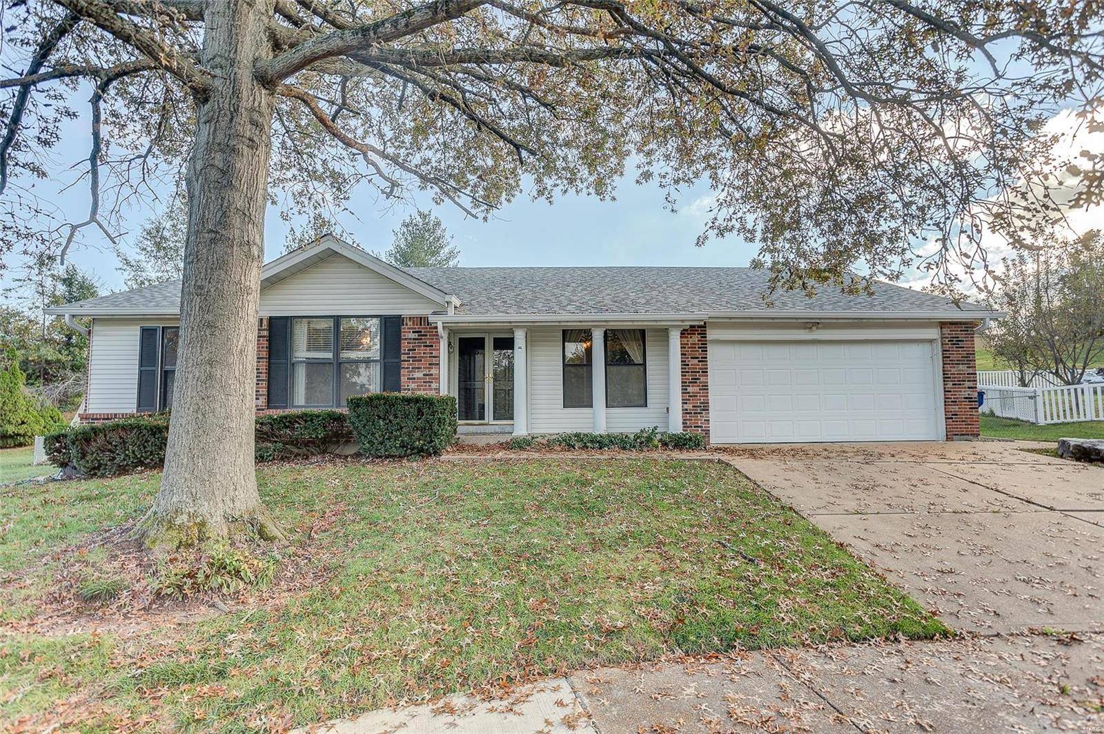 St Louis, MO 63129,2658 Brickmore CT