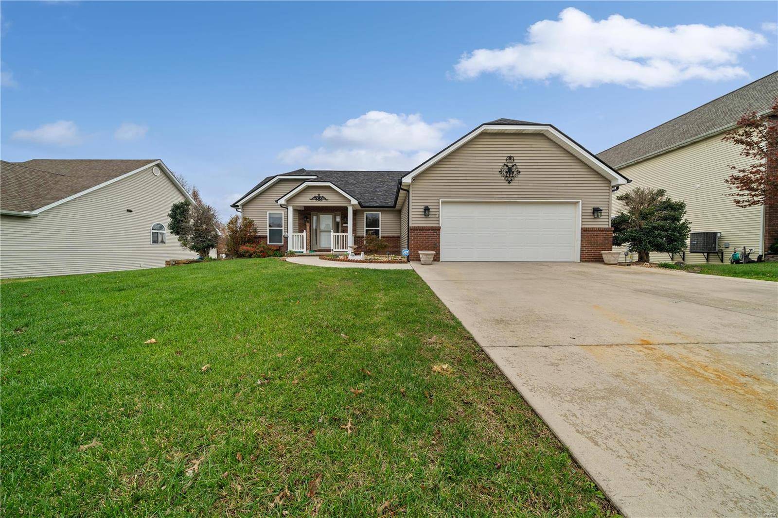 Jackson, MO 63755,374 Pleasant Lake DR