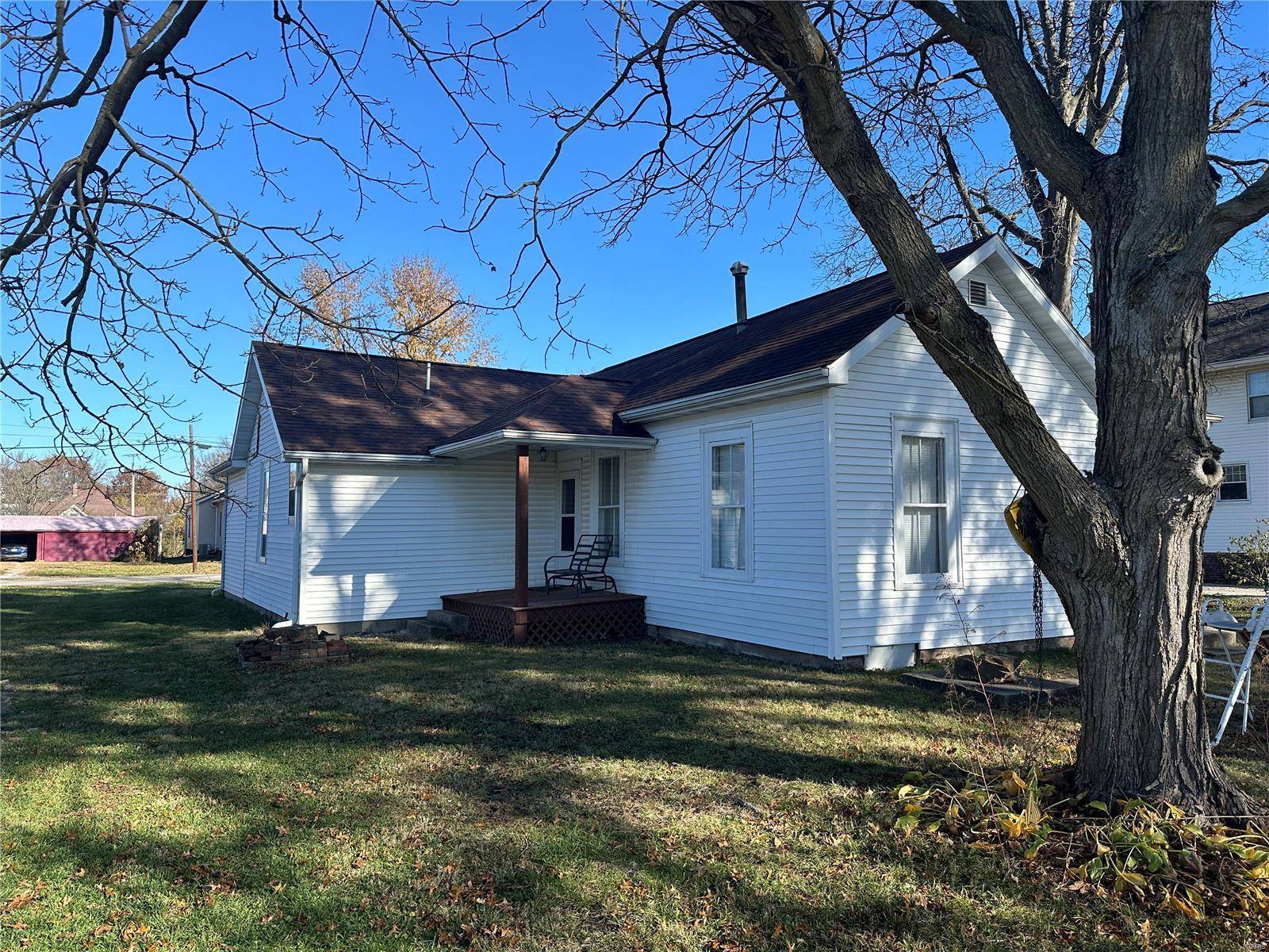 Carlinville, IL 62626,409 E 2nd South ST