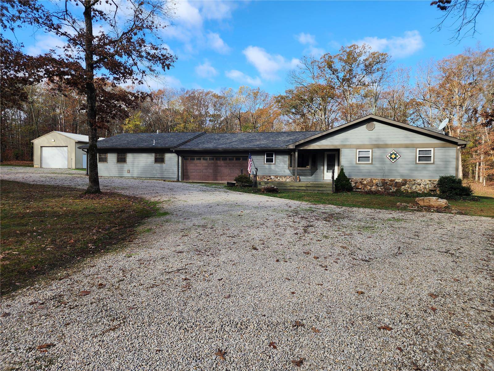 Poplar Bluff, MO 63901,888 County Road 533