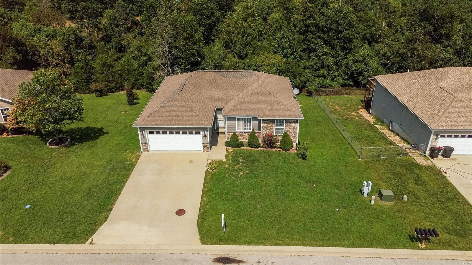 St Robert, MO 65584,155 Kale CT