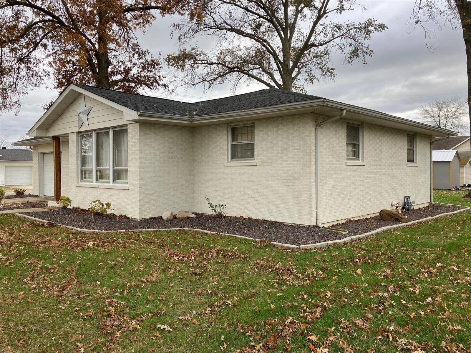 Aviston, IL 62216,98 E Oak ST