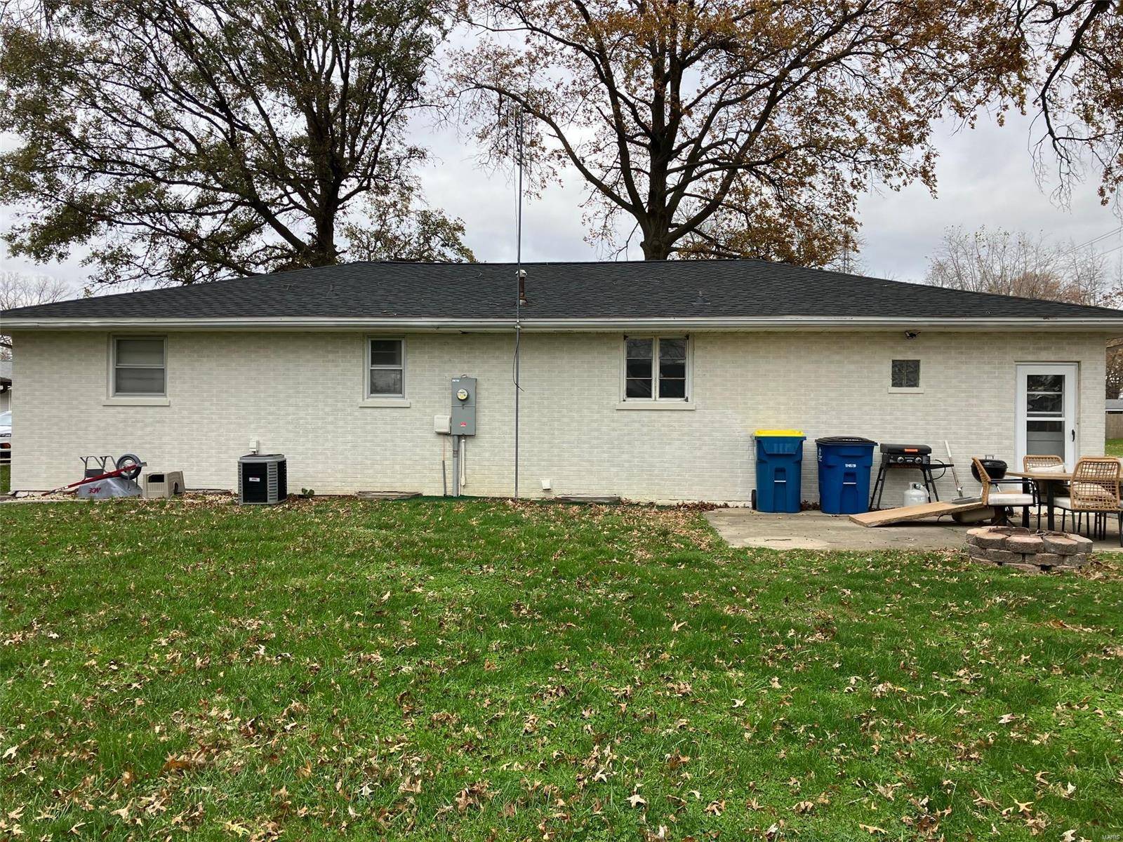 Aviston, IL 62216,98 E Oak ST