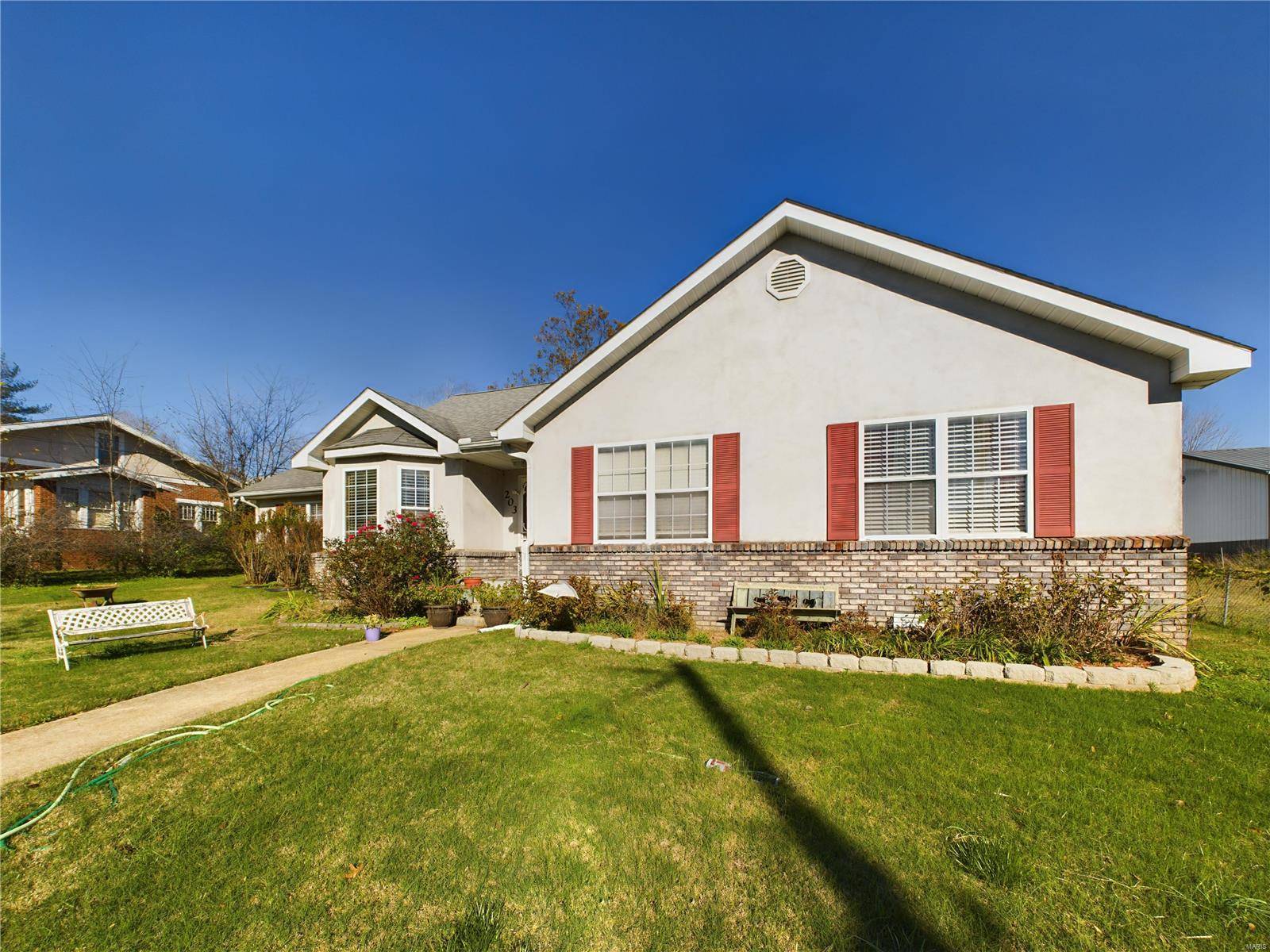 Doniphan, MO 63935,203 Borth ST