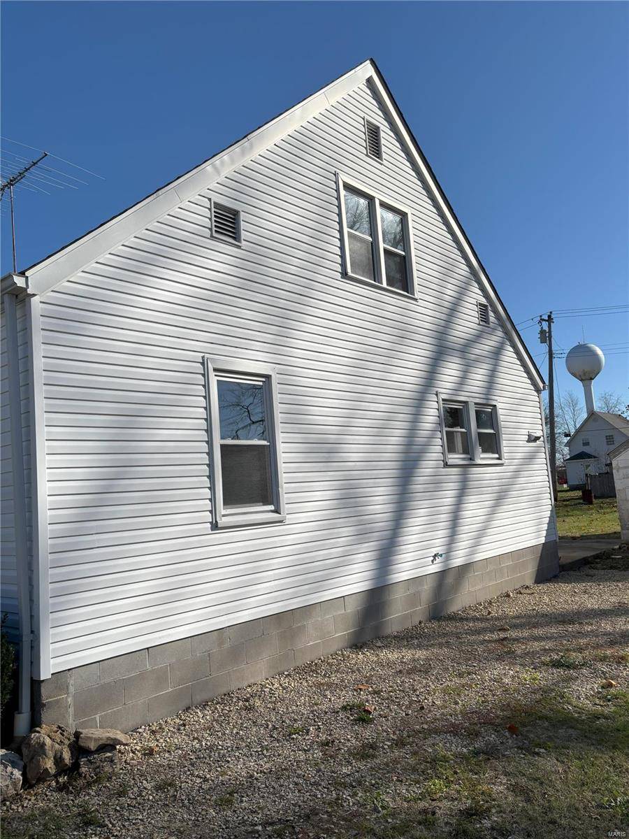 Owensville, MO 65066,706 E Apple AVE