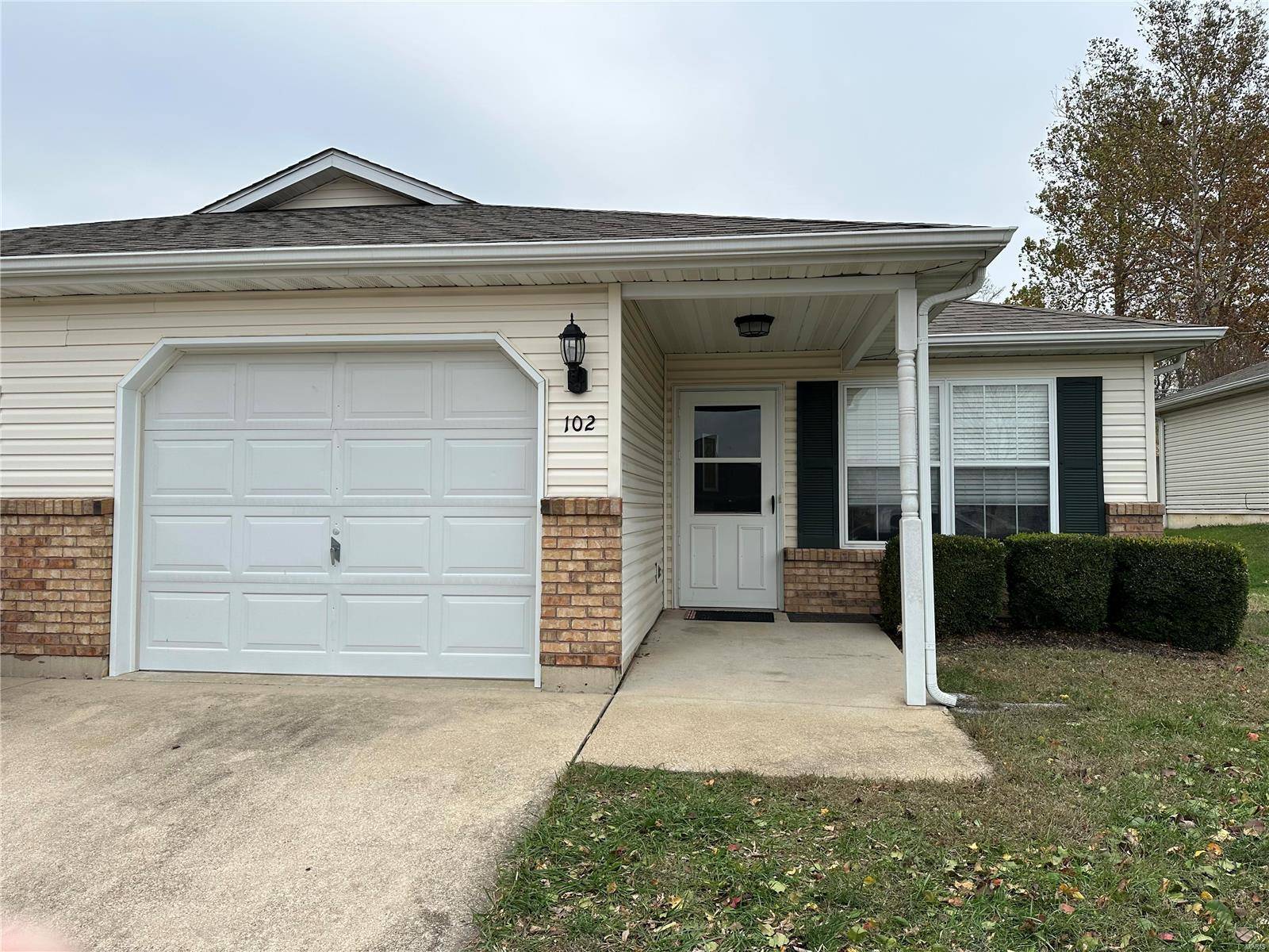 Union, MO 63084,102 Brook DR