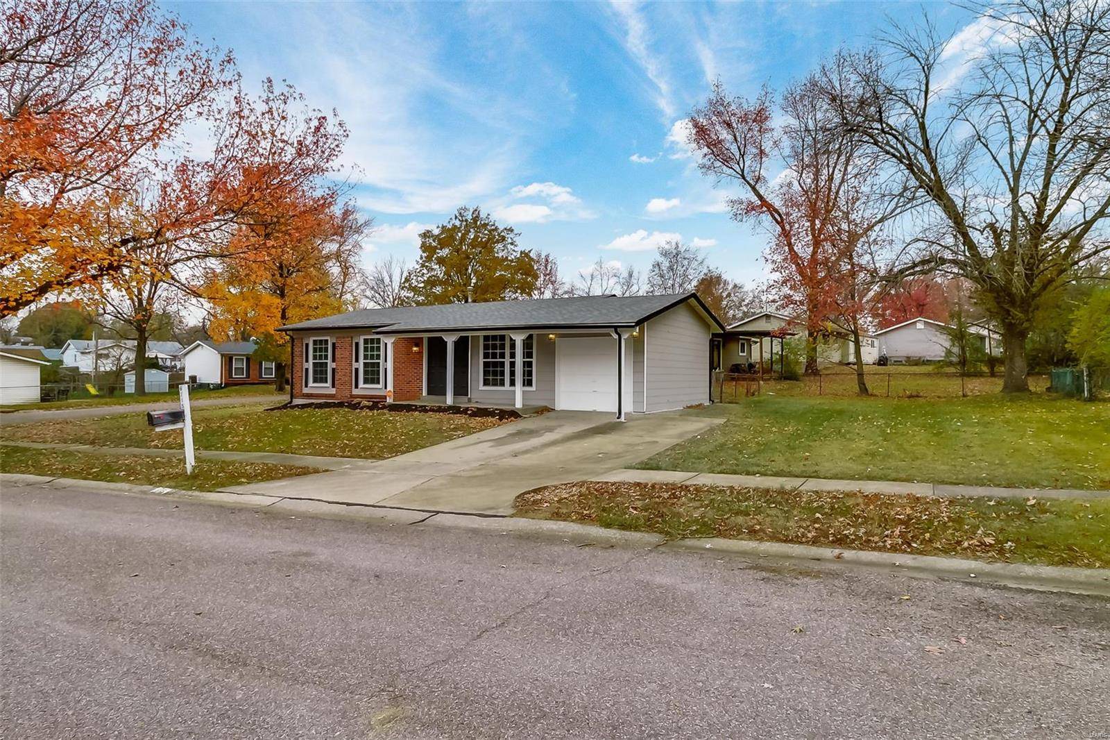 Florissant, MO 63033,6115 Red Wagon CT