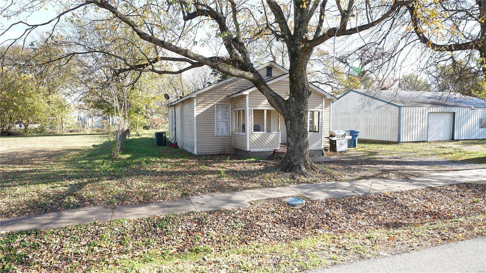 Hayti, MO 63851,604 N 3RD ST