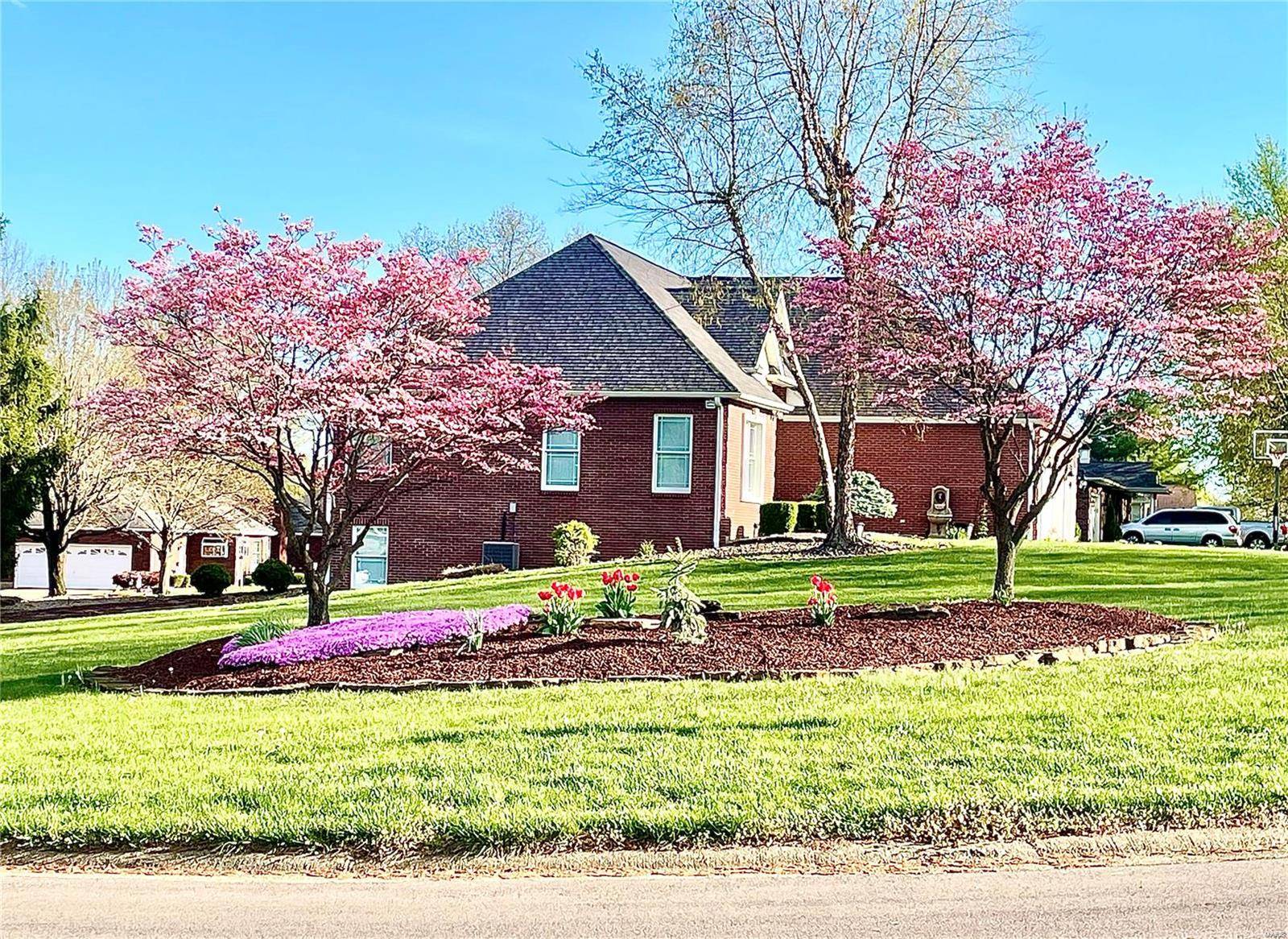 Farmington, MO 63640,462 Redwood DR