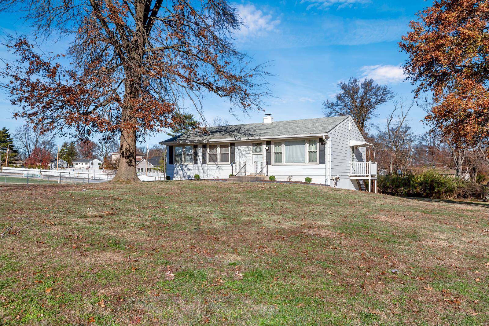 Ellisville, MO 63011,1355 Clarkson DR