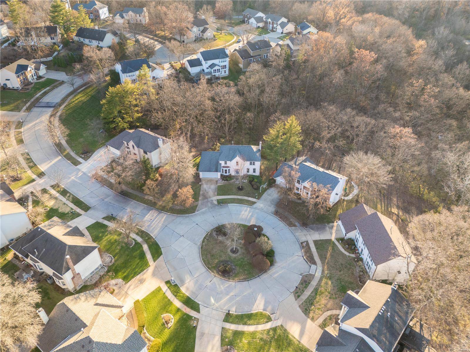 St Louis, MO 63129,2910 Bayberry Ridge DR