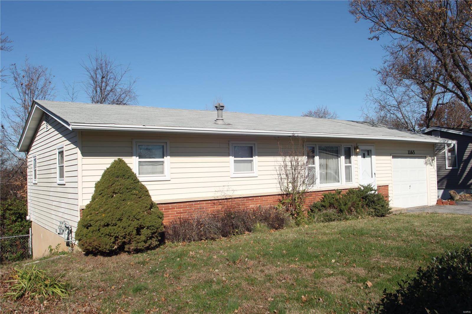 Fenton, MO 63026,1165 Starlight DR