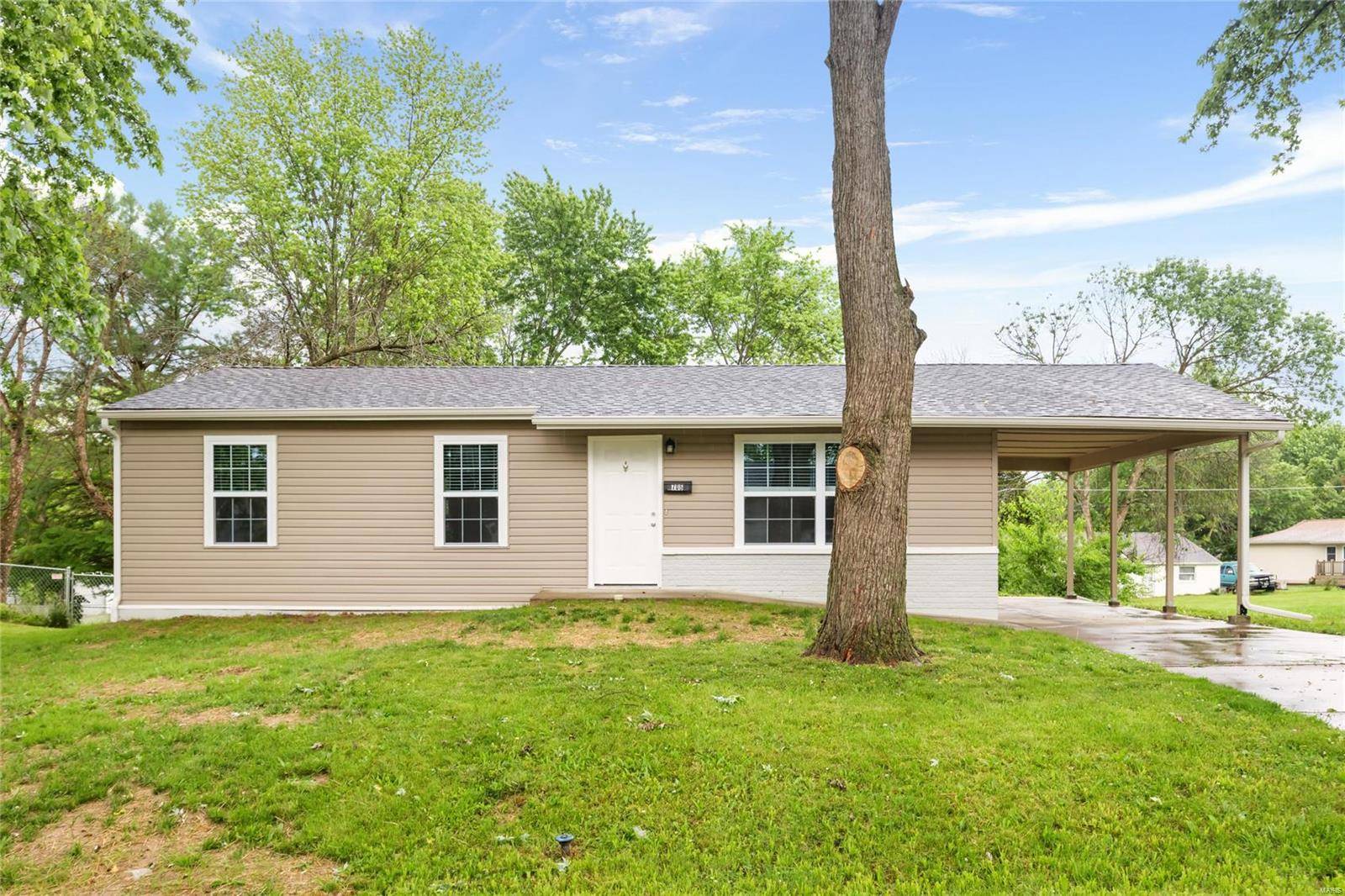 Warrenton, MO 63383,706 1st ST