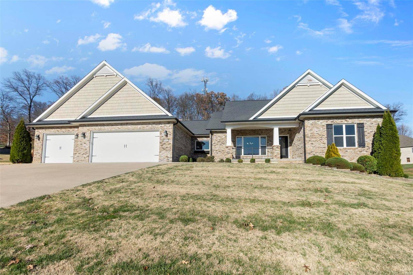 Cape Girardeau, MO 63701,2112 Silver Campine LN