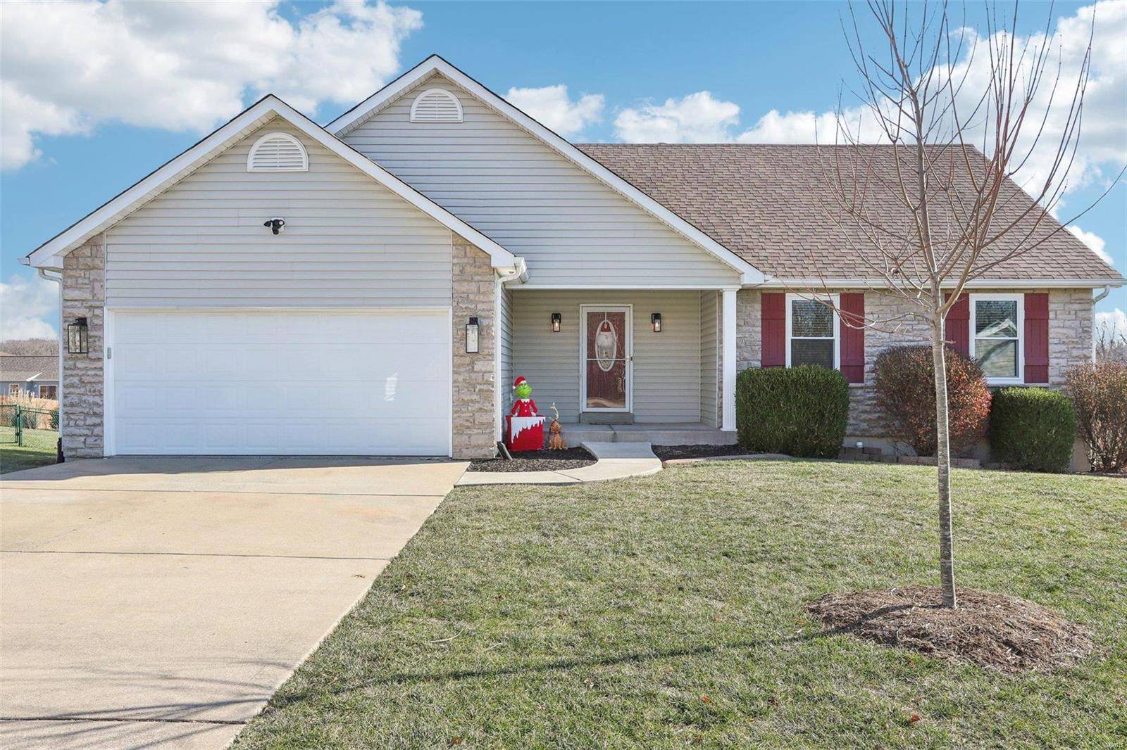 Warrenton, MO 63383,26374 Falling Leaf DR