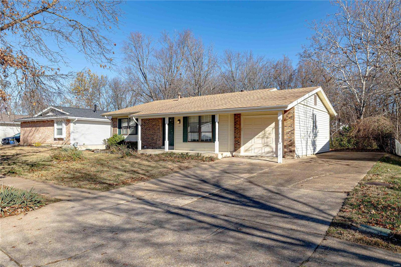 Ballwin, MO 63021,571 Golfwood DR