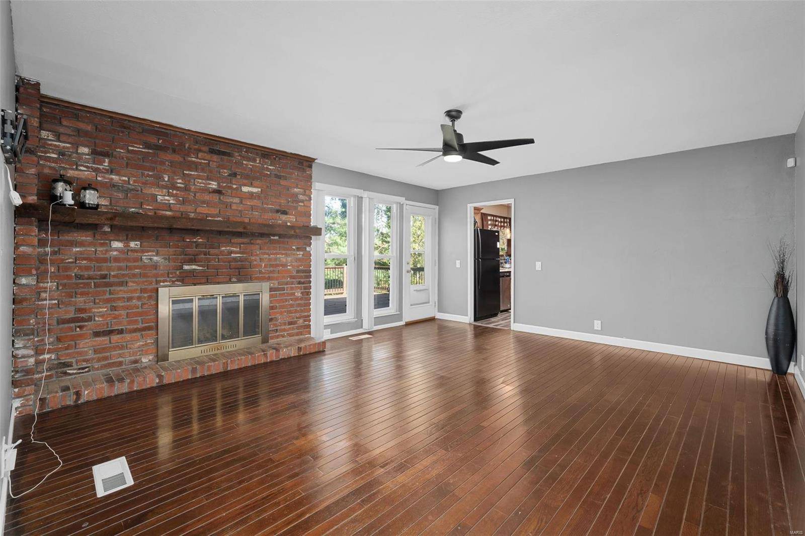 Florissant, MO 63033,6585 Lakeside Hills Dr