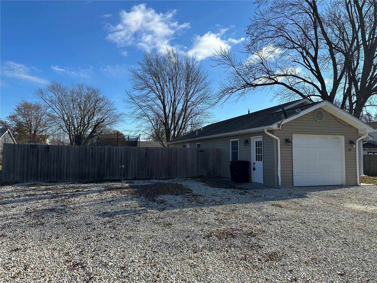 Bowling Green, MO 63334,119 S 15th