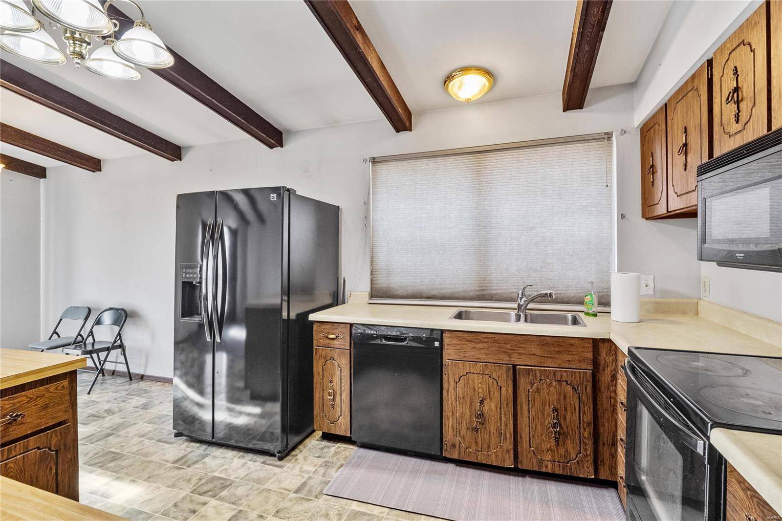 St Peters, MO 63376,1 Blackwood LN