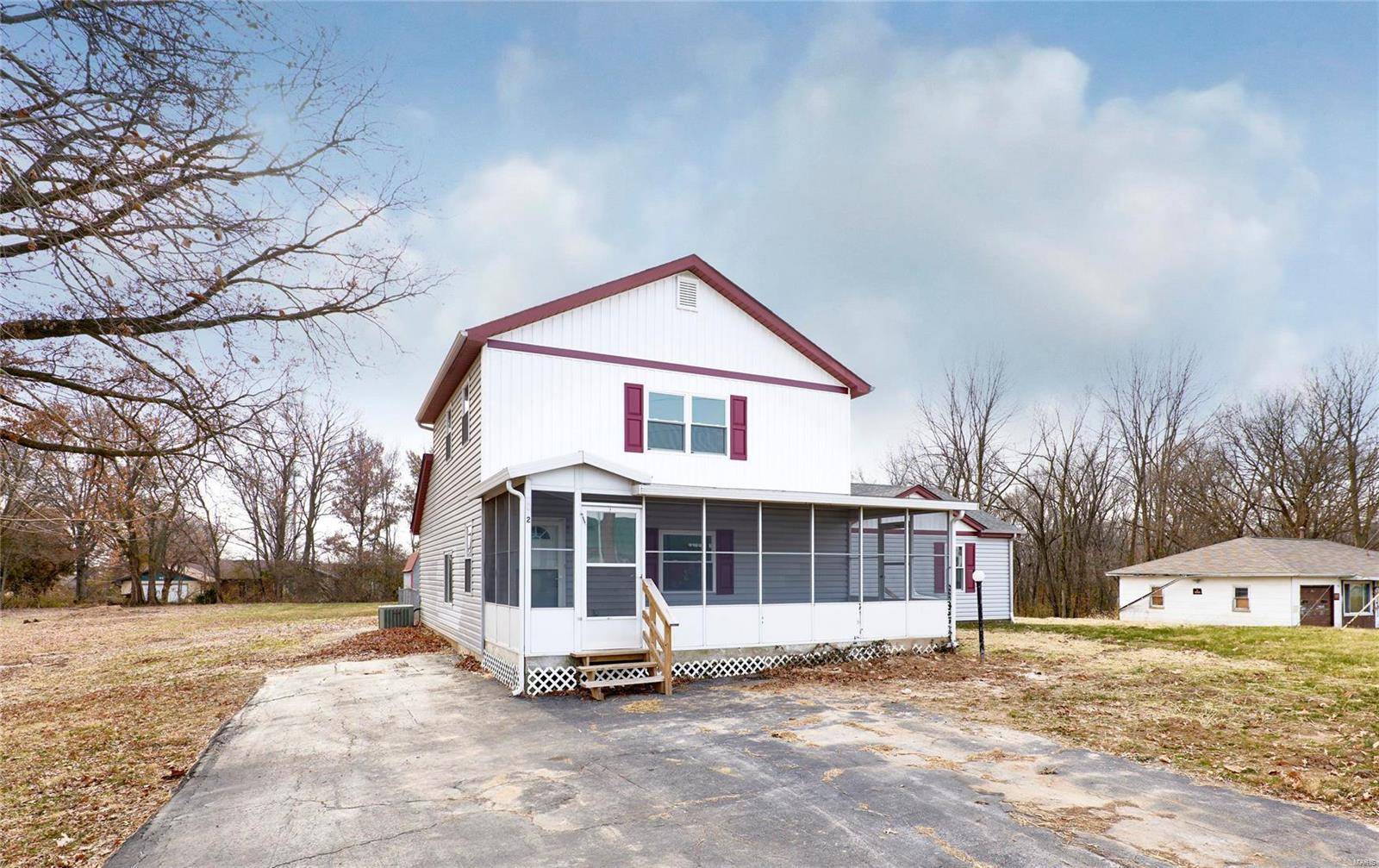 Winfield, MO 63389,4042 E Highway 47