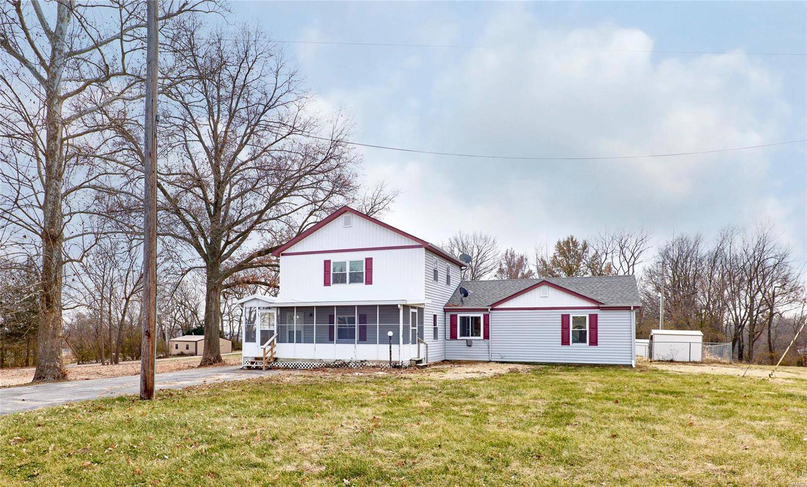 Winfield, MO 63389,4042 E Highway 47