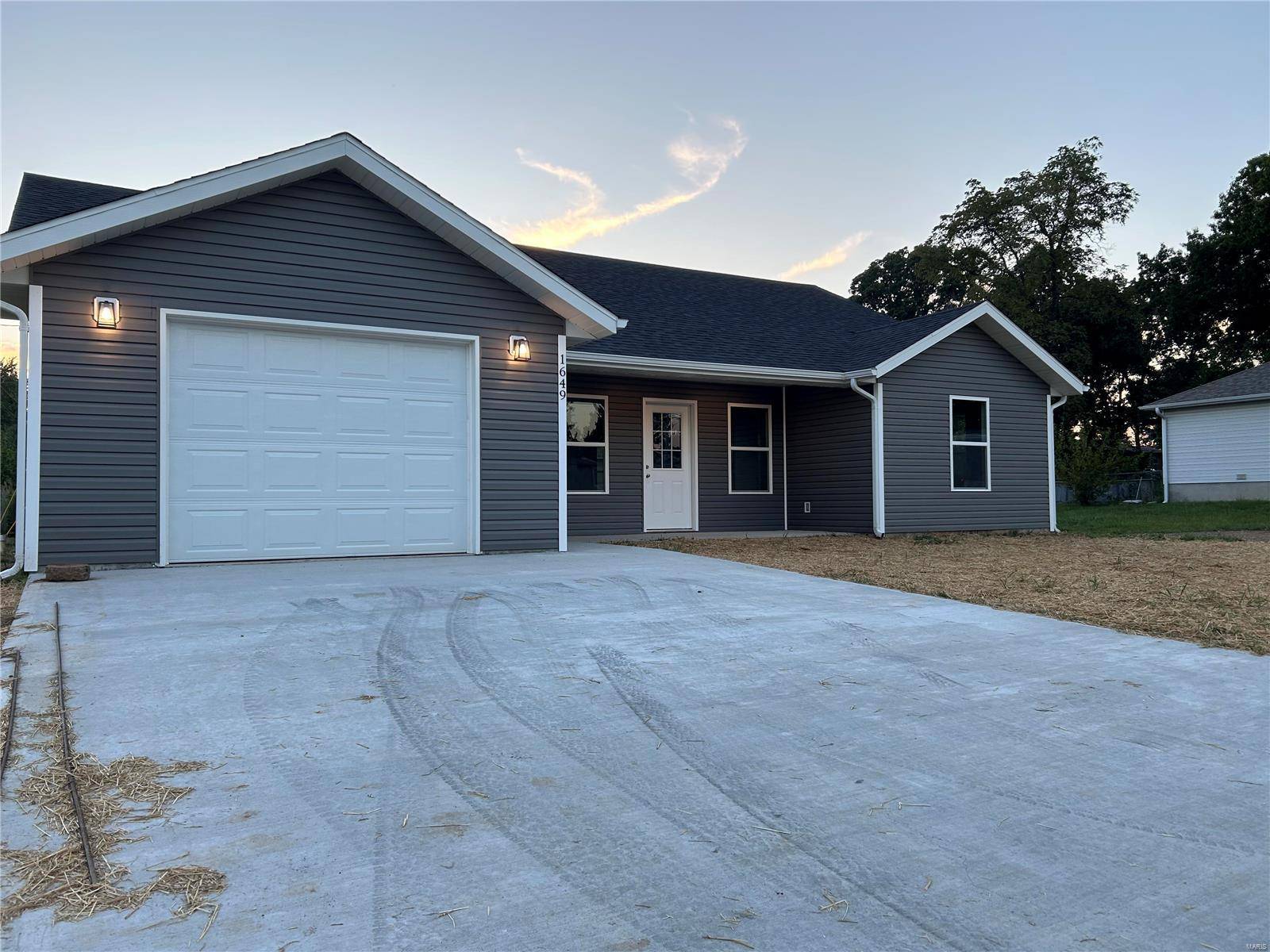 Lebanon, MO 65536,1649 Amy DR