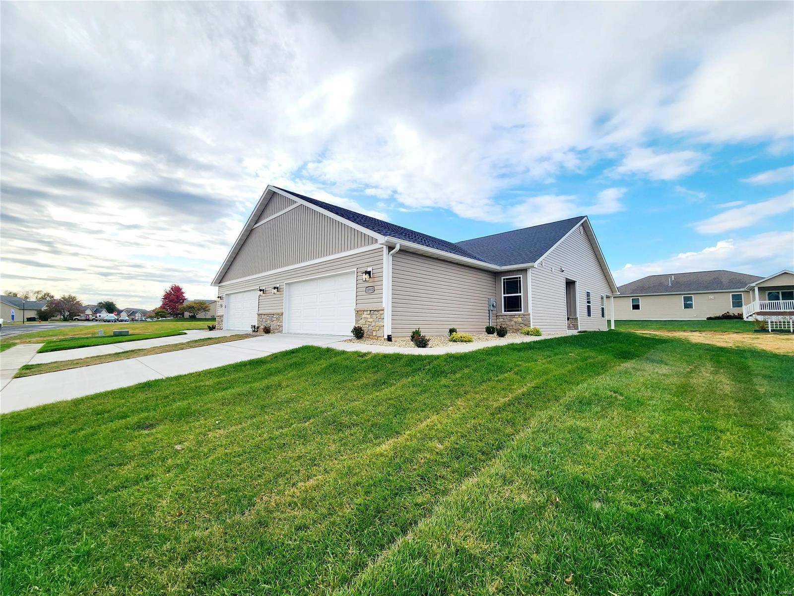 Lebanon, IL 62254,10952 Upland Terrace DR