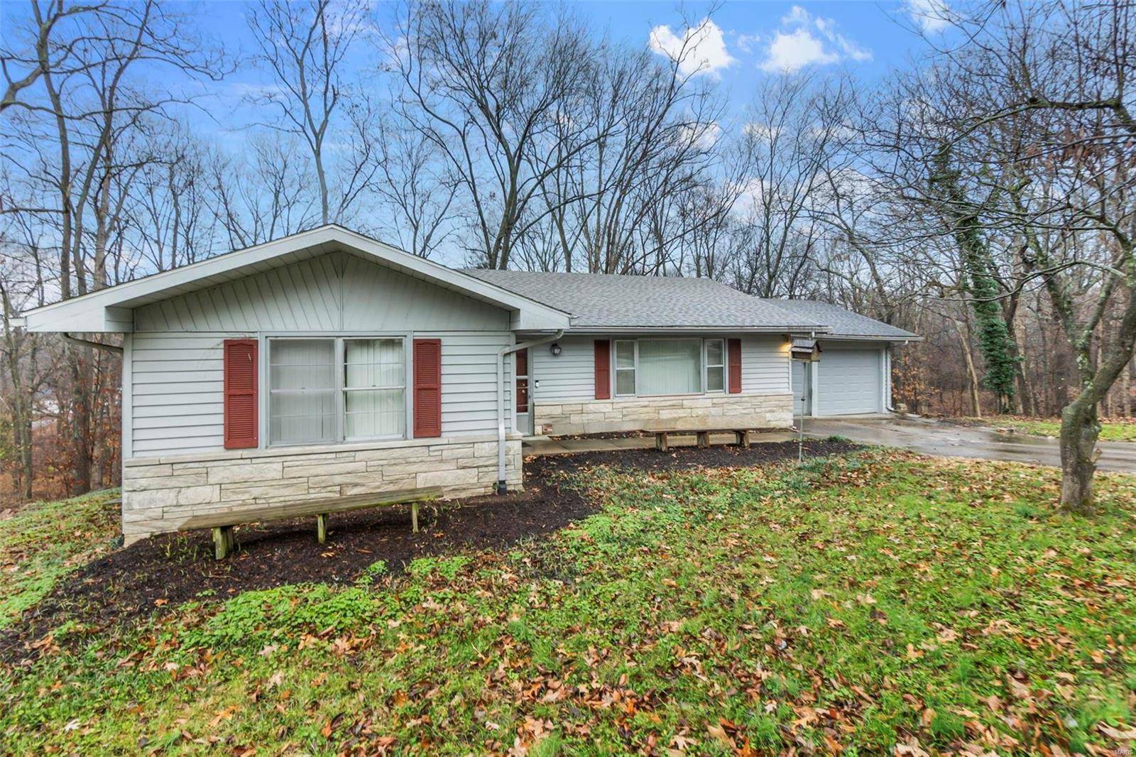 Cape Girardeau, MO 63701,1211 W Cape Rock DR