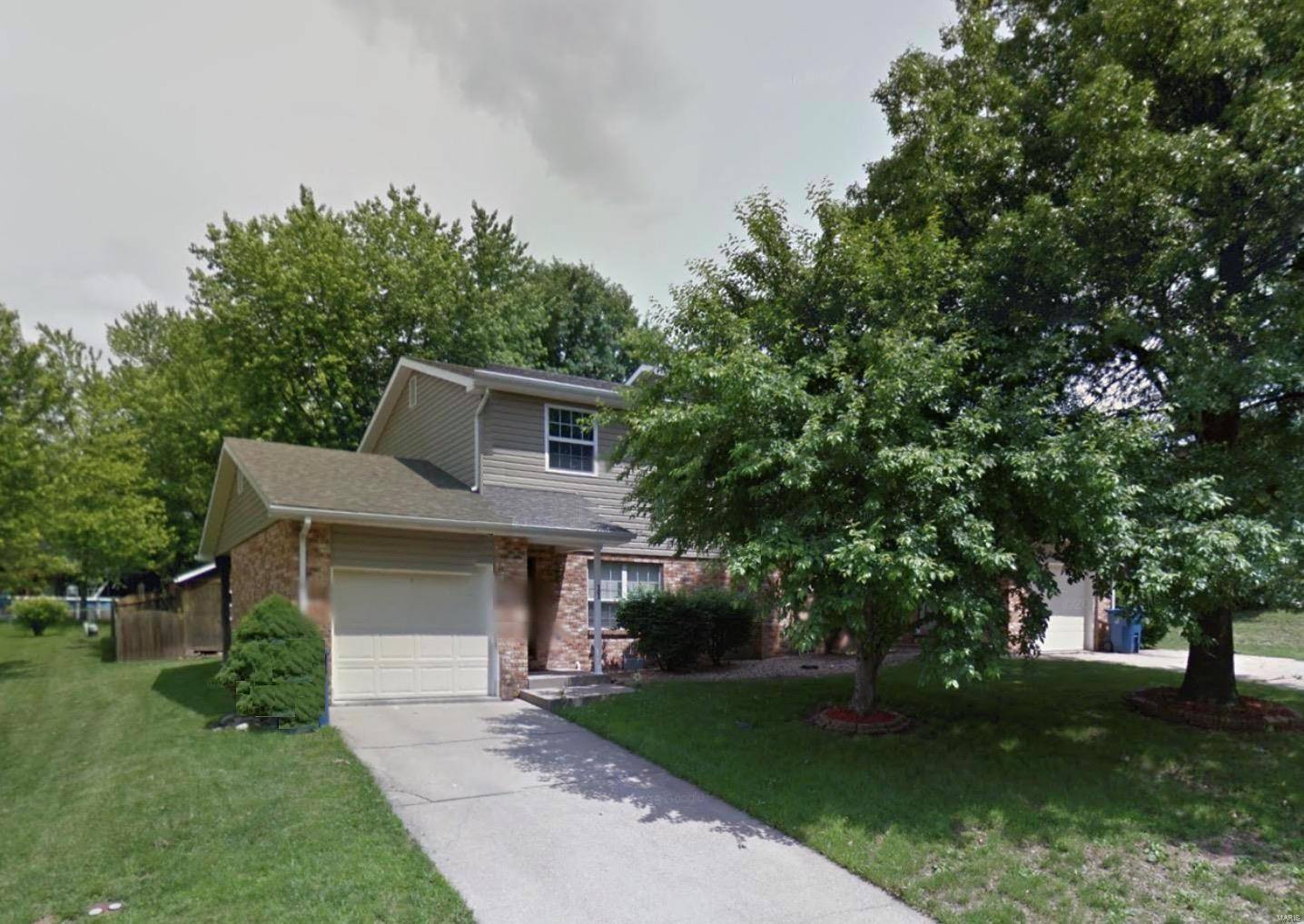 Shiloh, IL 62221,11 TWIN OAKS LN