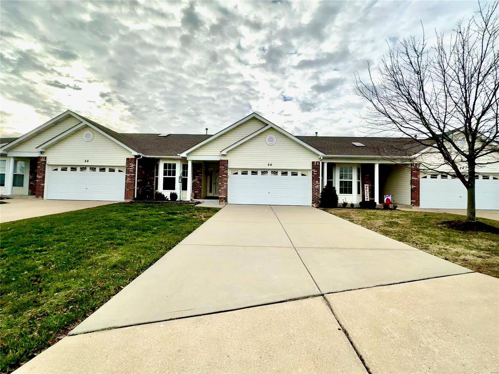 St Peters, MO 63376,26 Twelve Oaks CT #7B