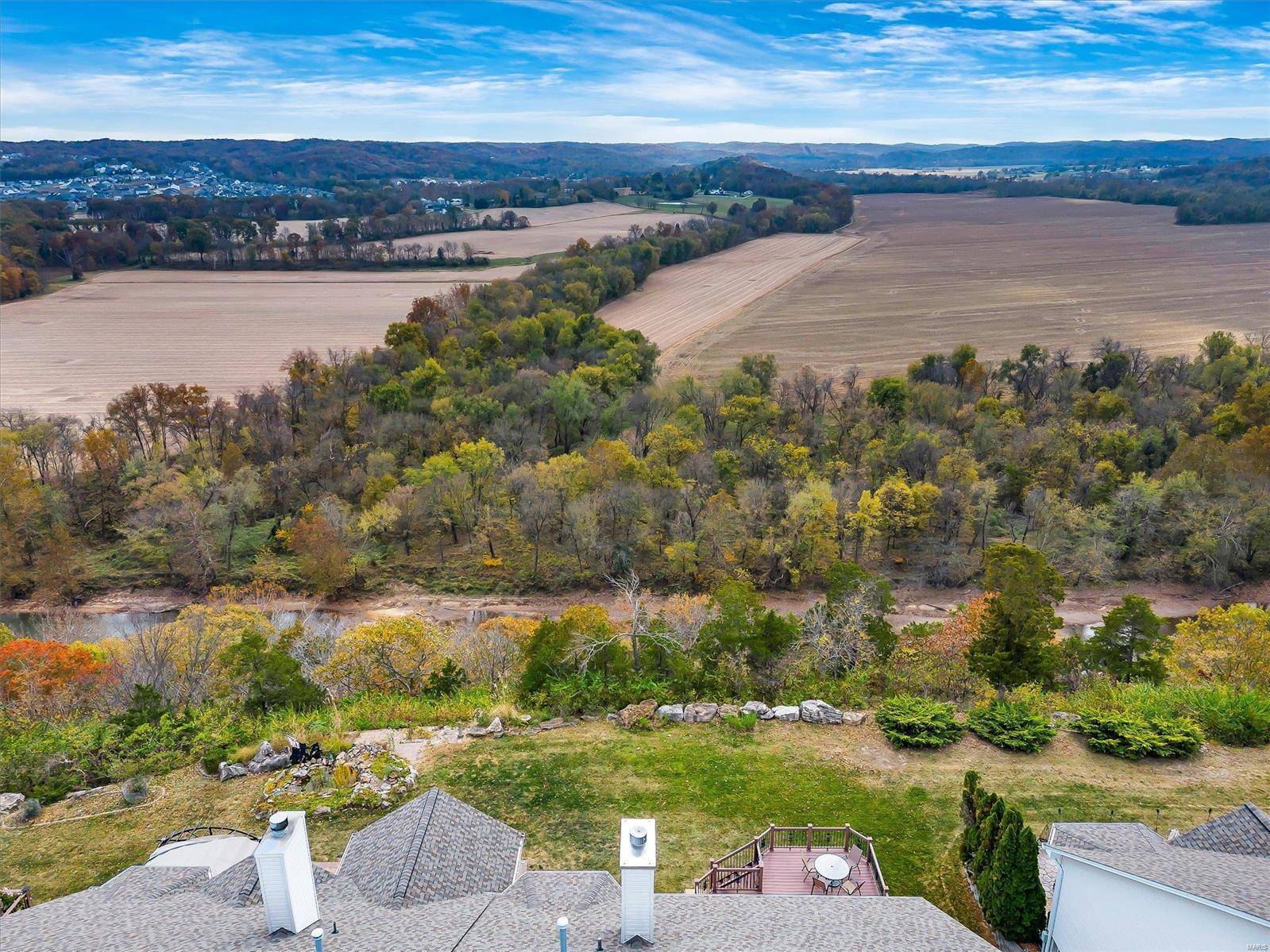 Eureka, MO 63025,604 Bluffs View CT