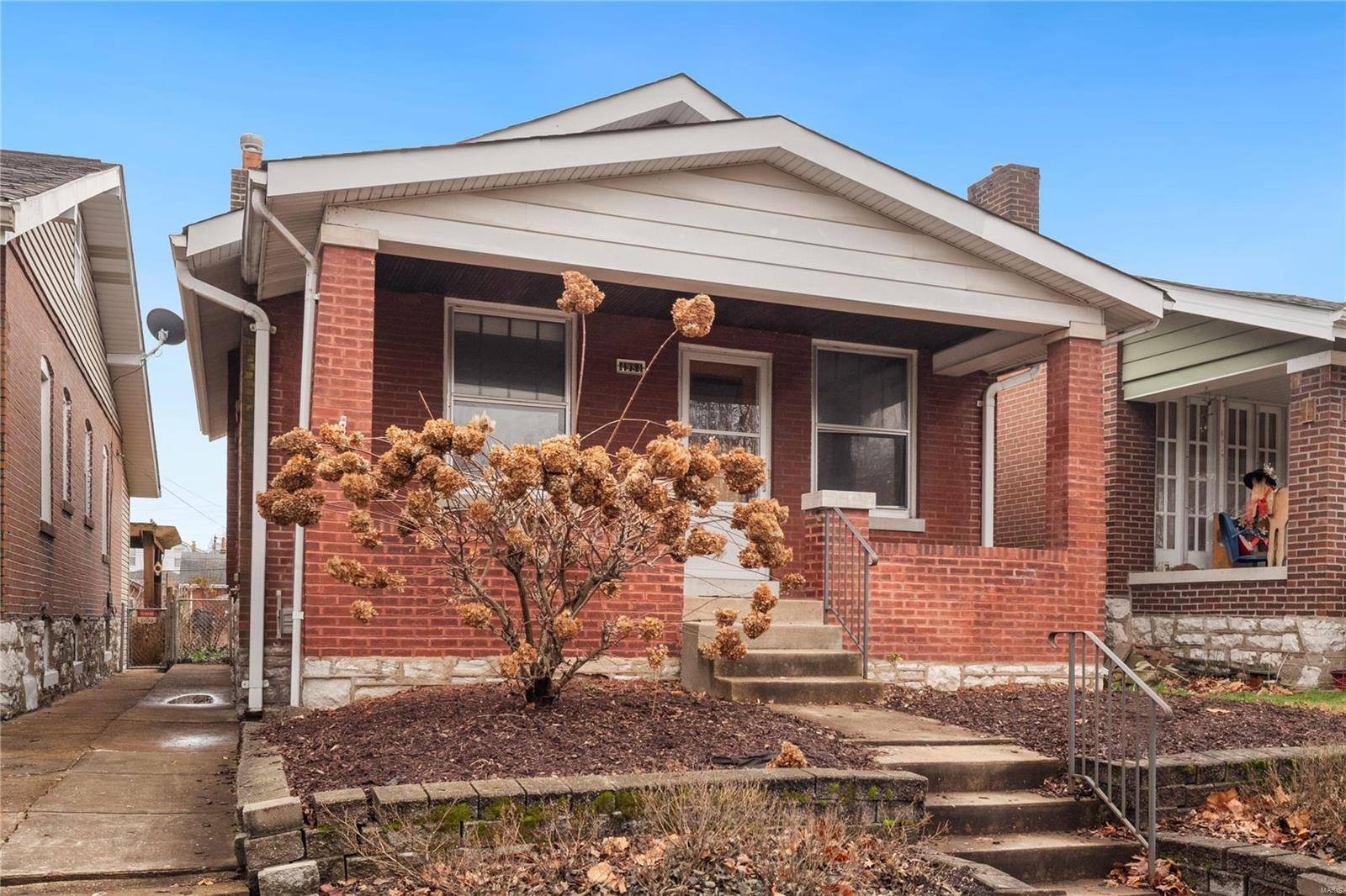 St Louis, MO 63109,4984 Neosho ST