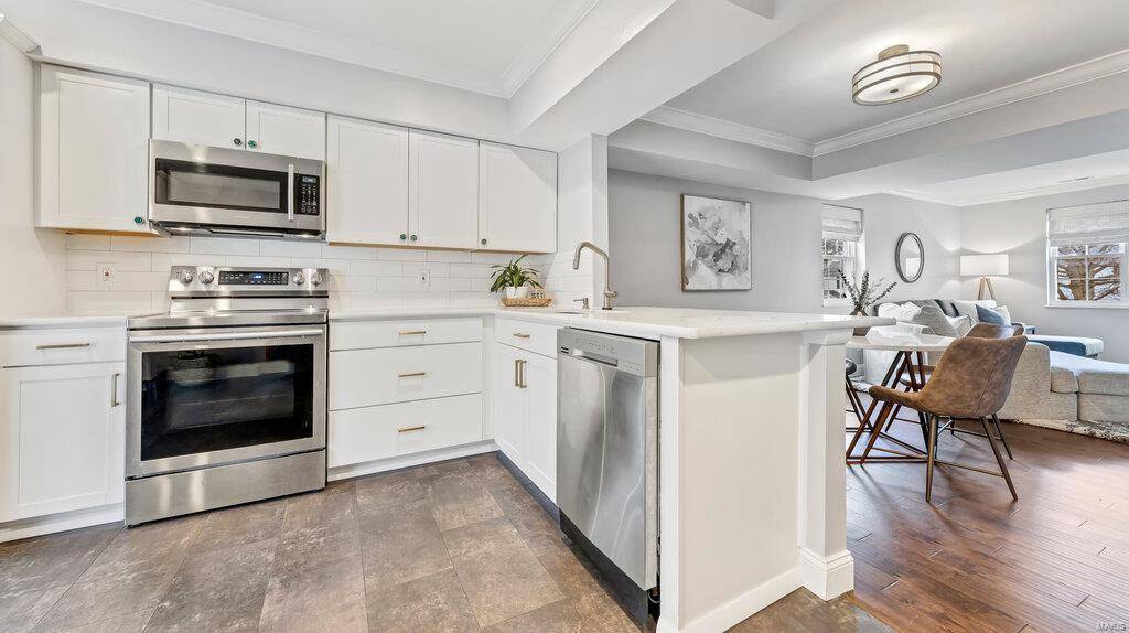 St Louis, MO 63144,9175 N Swan CIR
