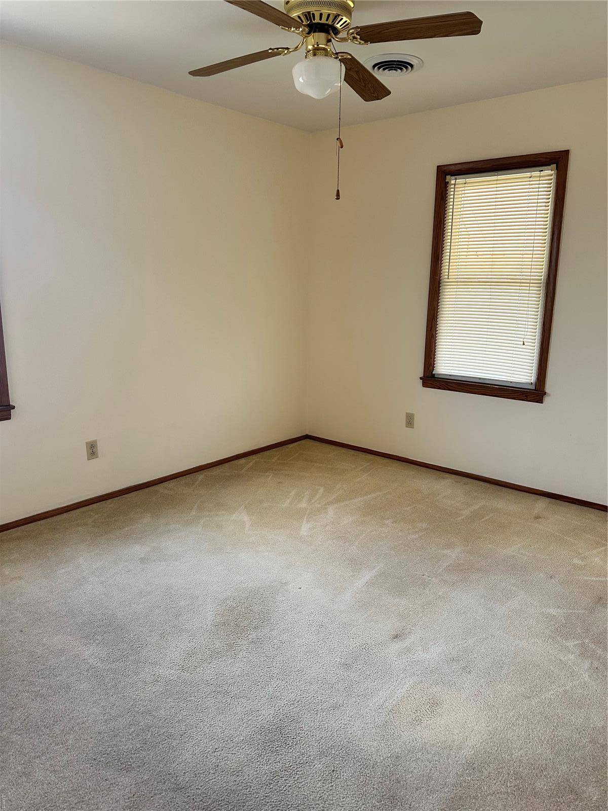 Sikeston, MO 63801,907 Patricia DR