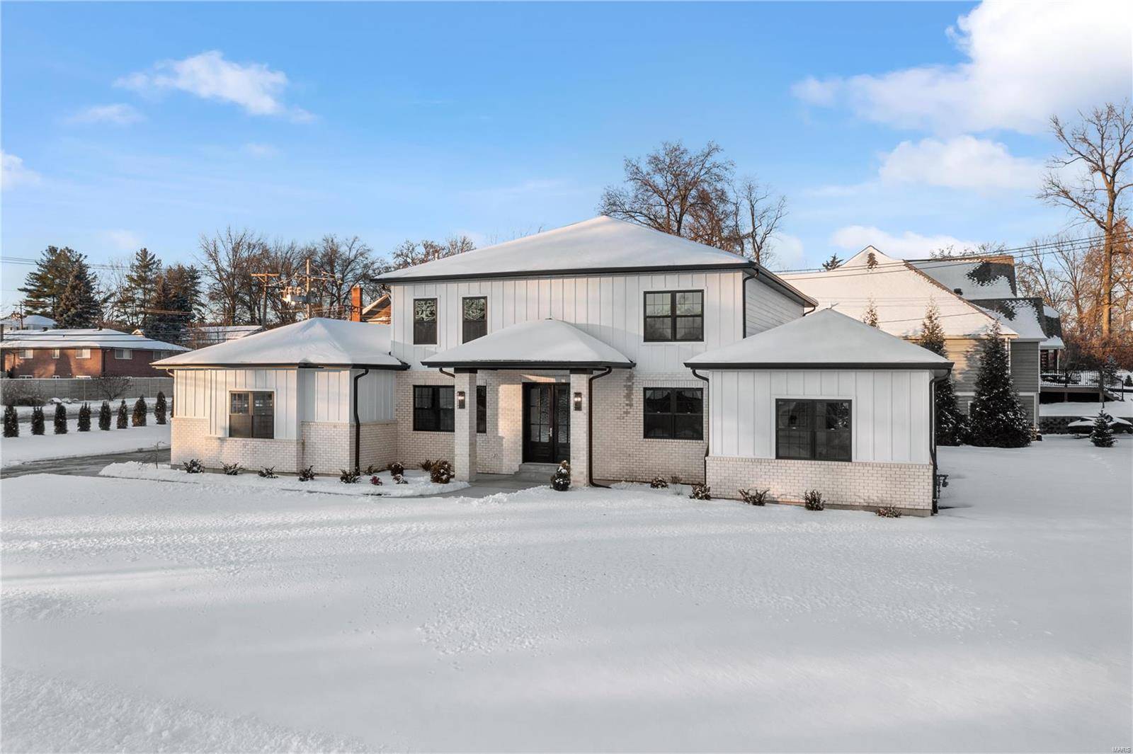 Olivette, MO 63132,1 Marbrooke LN
