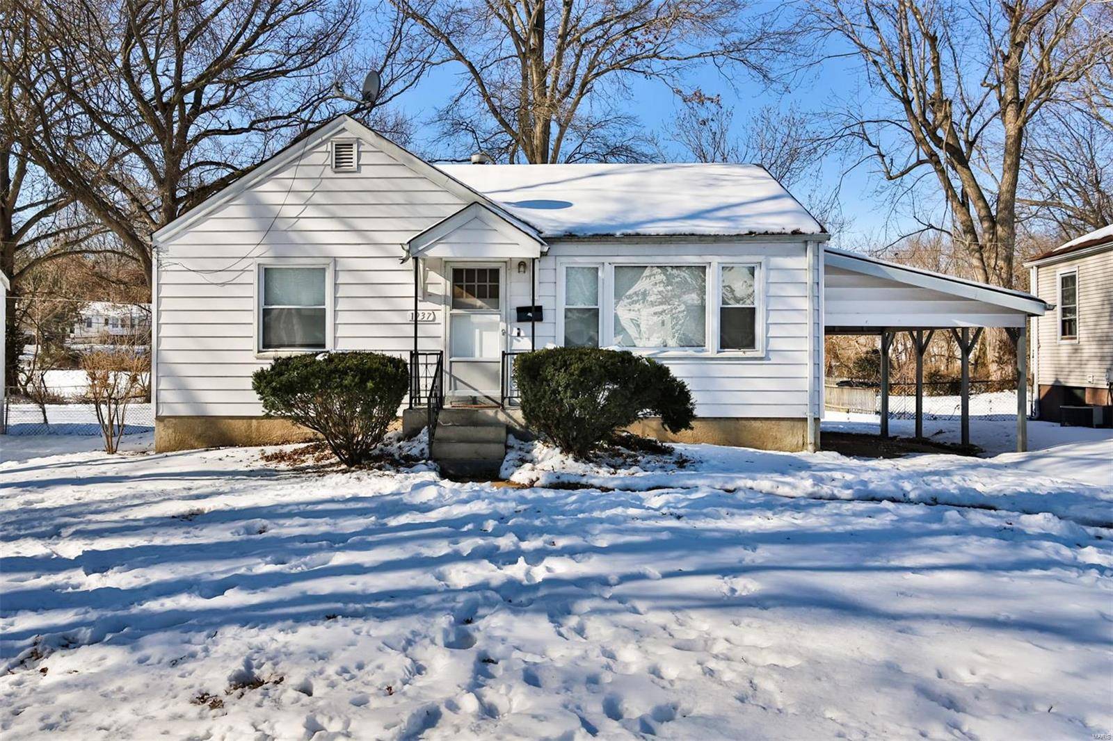 St Louis, MO 63133,1937 Falcon DR