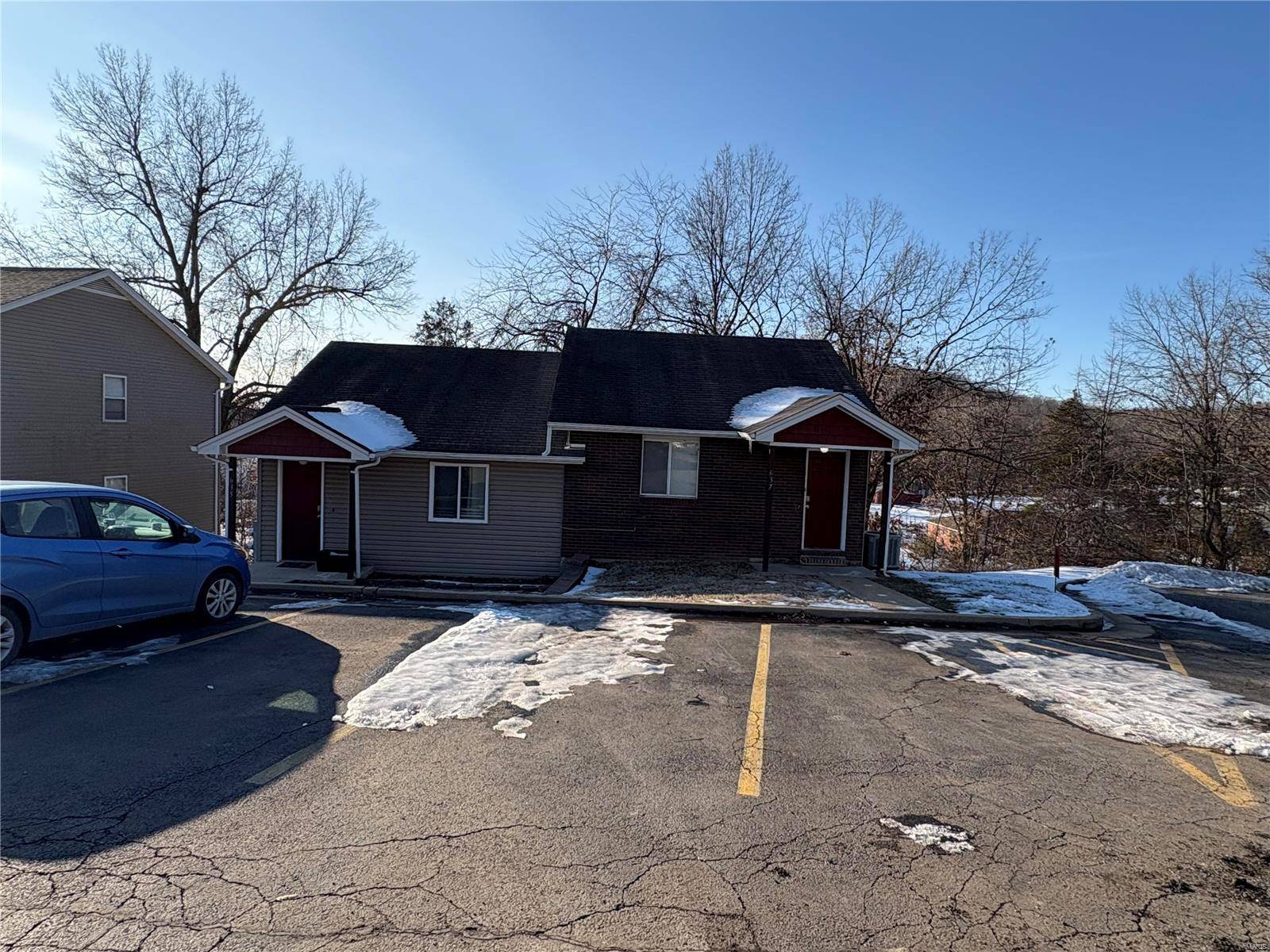 Pacific, MO 63069,611 Palisades DR