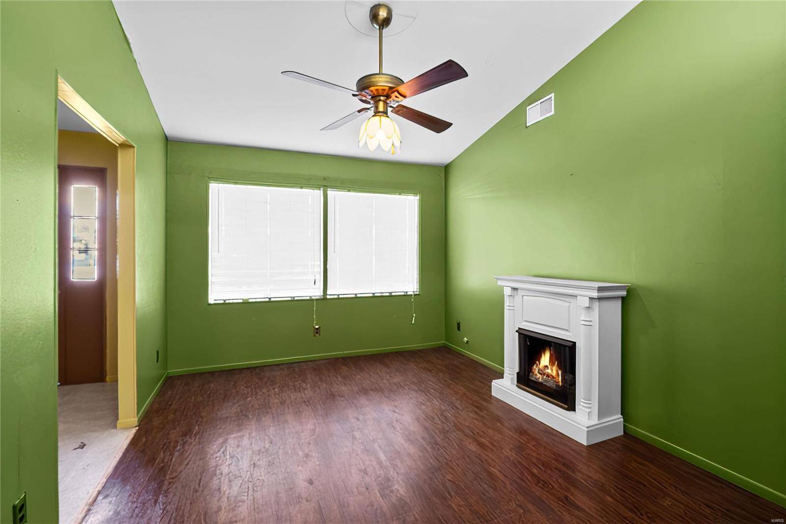 Florissant, MO 63033,2260 Brook DR