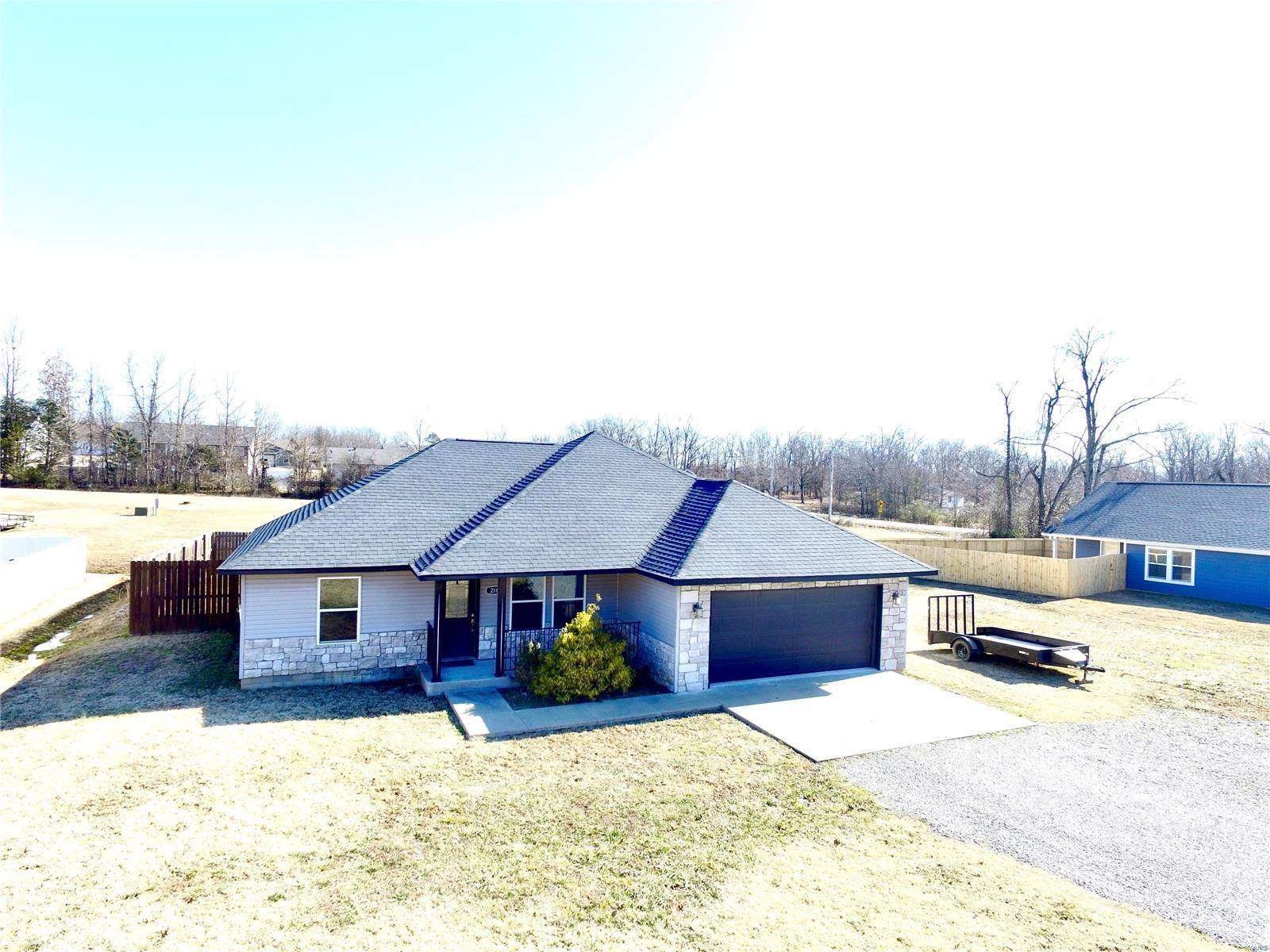 Poplar Bluff, MO 63901,216 Crooked Pine