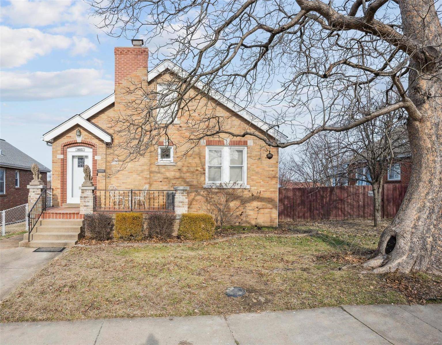 St Louis, MO 63125,805 Cumberland DR