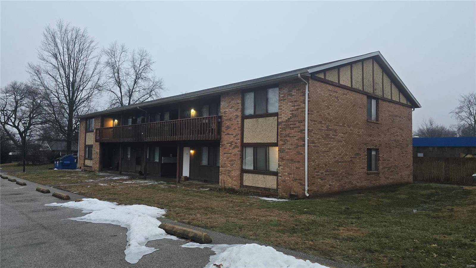 Belleville, IL 62221,1907 E D ST #8